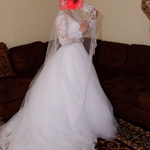 Wedding dress